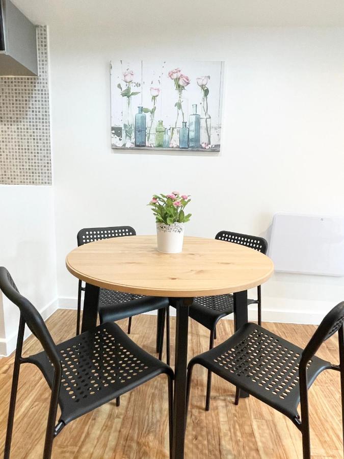 Appartamento The Works-Fresh 2Bed In Centre, Opposite Arndale. Manchester Esterno foto